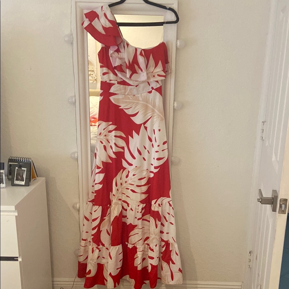 Chic One-Shoulder Red and White Leaf Dress